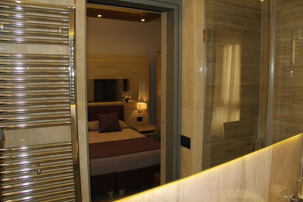 Hotel In 3*