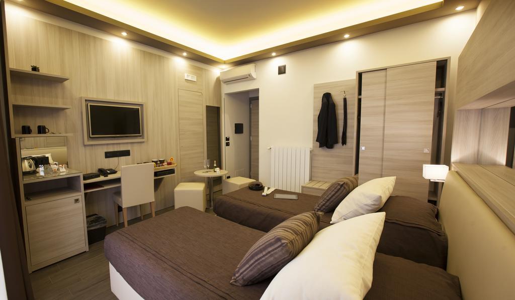 Hotel In 3*
